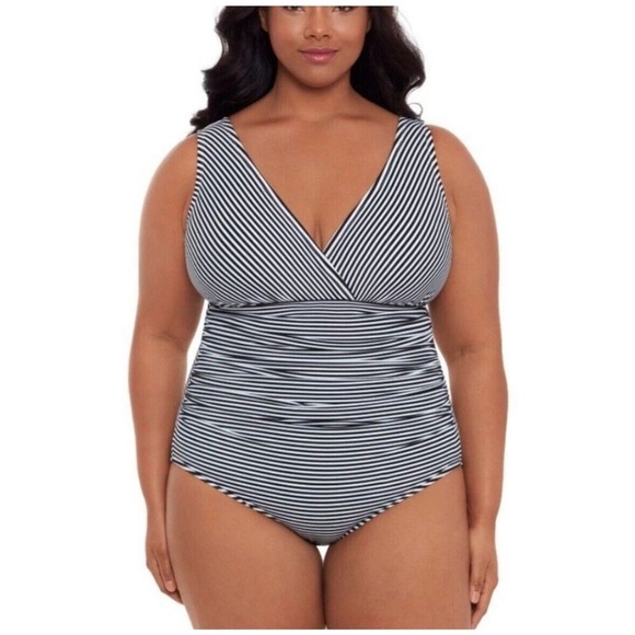 EMBRACE YOUR CURVES by Miracle Brands One-Piece Swimsuit – Size 3X (24W-26W) - Picture 1 of 8
